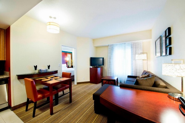 Residence Inn by Marriott Toronto Vaughan image 7